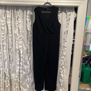 NWOT women’s black sleeveless V-neck jumpsuit hidden zipper 2XL